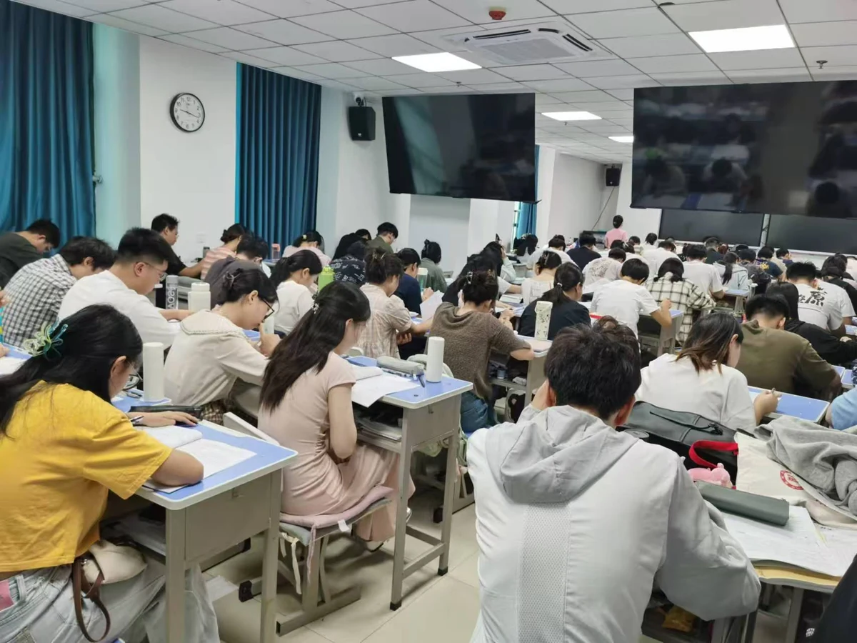 世纪文京河北分公司 公考笔试课堂实拍